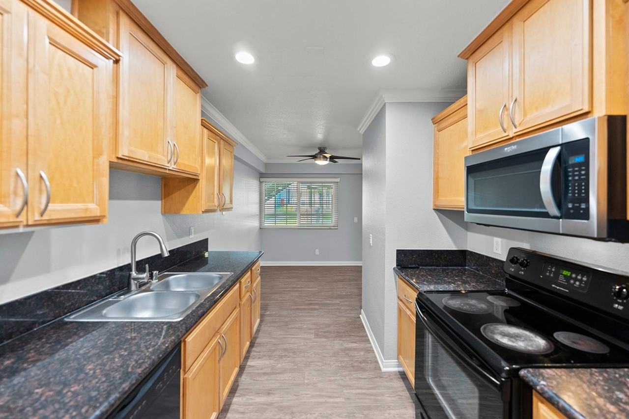 Sherwood Apartments - Photo 7 of 50