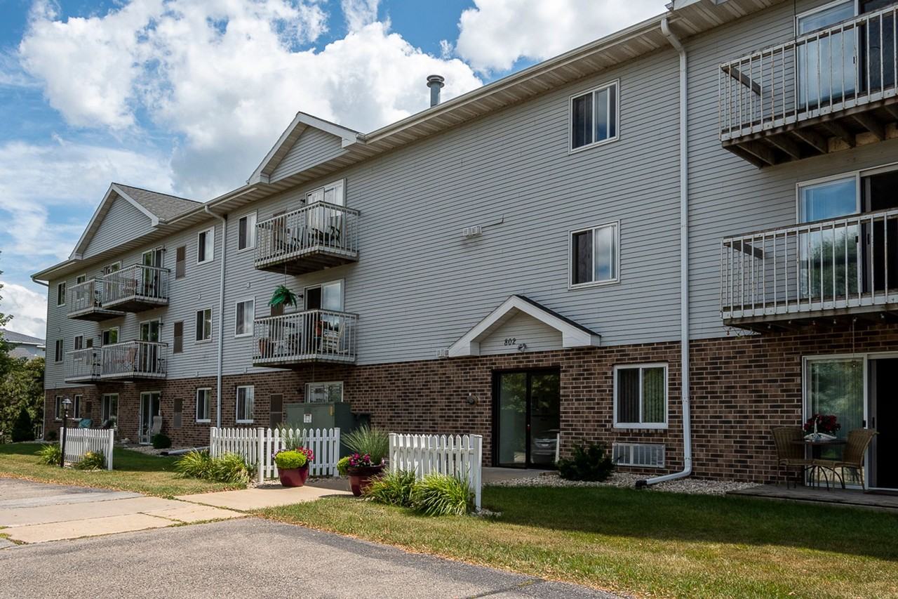 BRail II - Photo 3 of 50