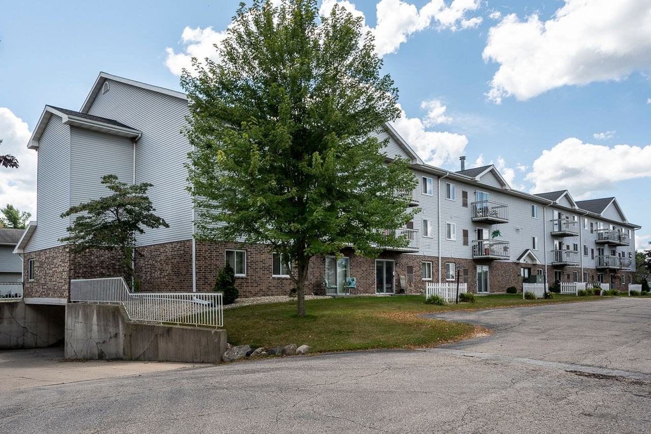 BRail II - Photo 5 of 50