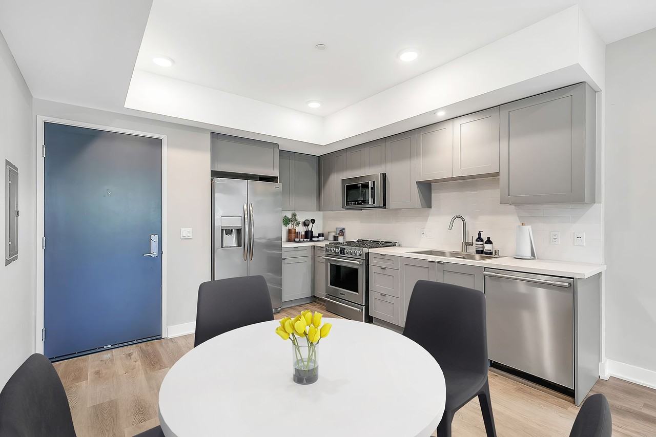 Urban Hartsook - Photo 6 of 21