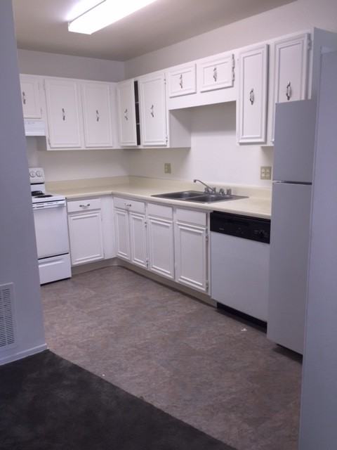 Mirage, Bakersfield - Photo 3 of 18