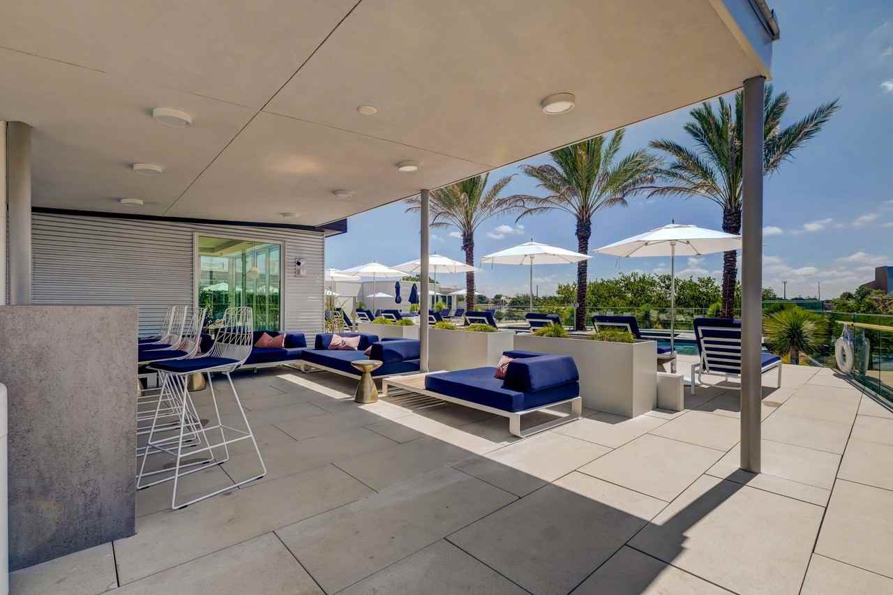 The Pearl Austin - Photo 2 of 50