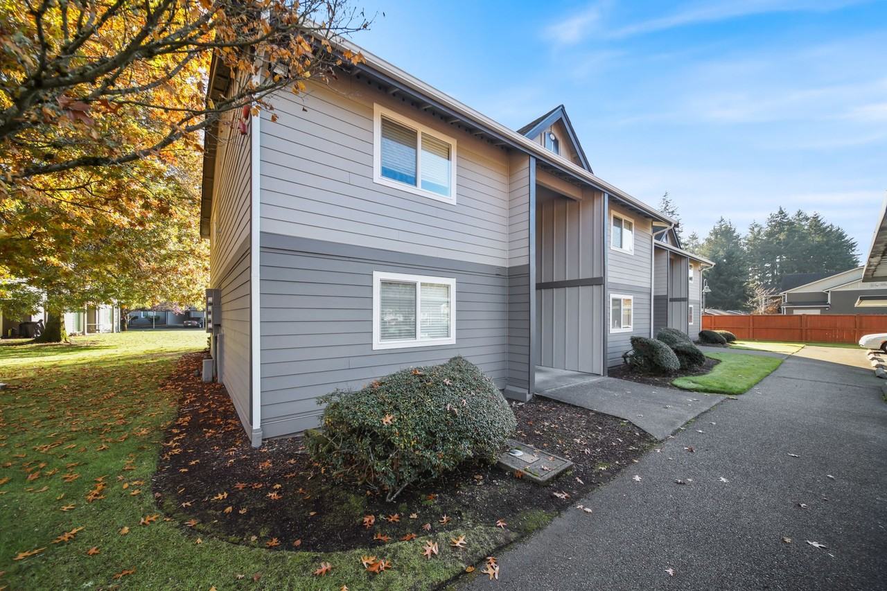 Sherwood Glen - Photo 4 of 9