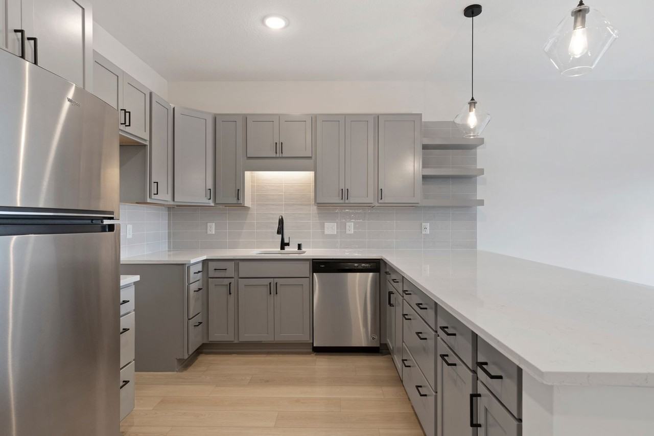 Ballantrae Apartments II - Photo 4 of 50