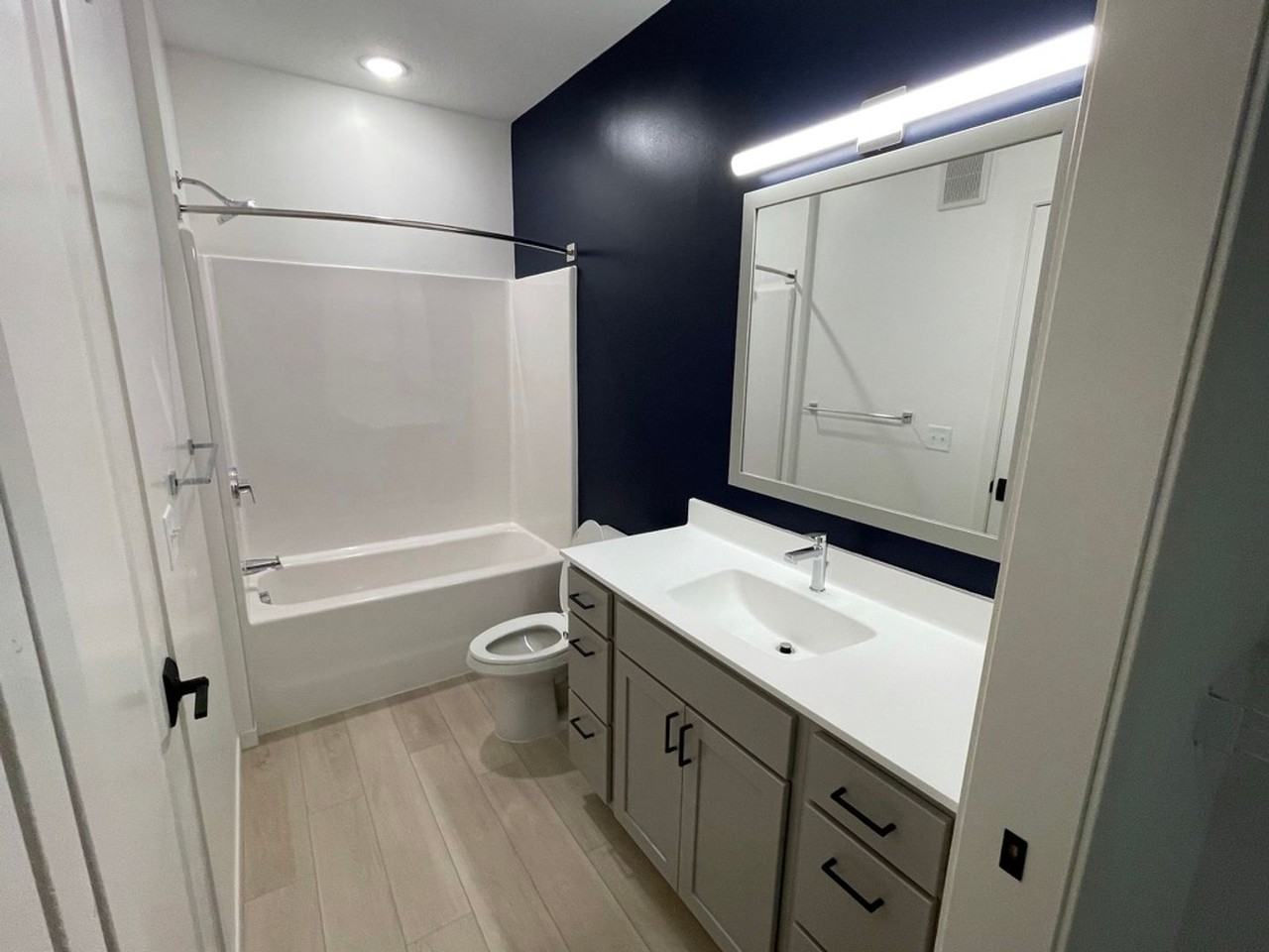 Ballantrae Apartments II - Photo 6 of 50