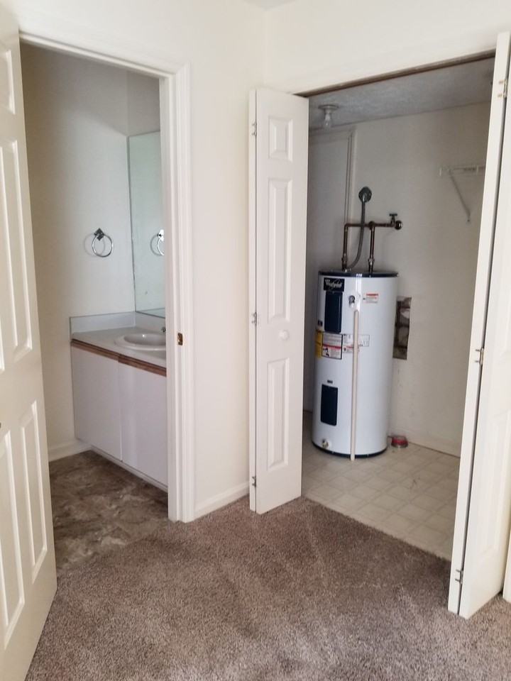 120 Alderman Dr - Photo 5 of 11