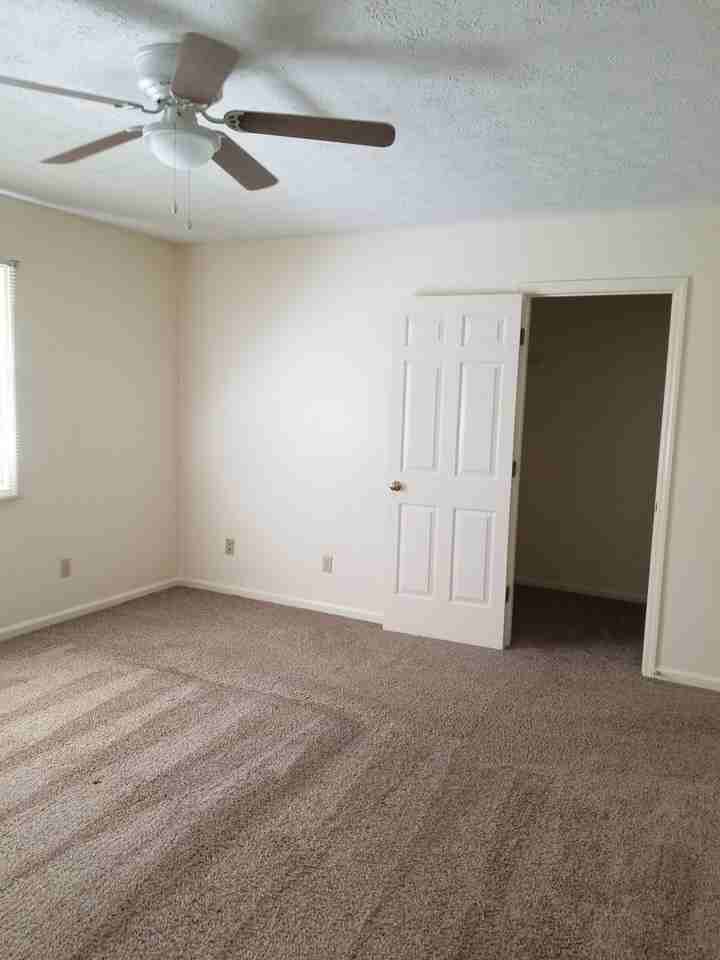 53 Alderman Dr - Photo 6 of 10