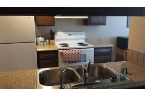 Lakeview Condos - Photo 3 of 10