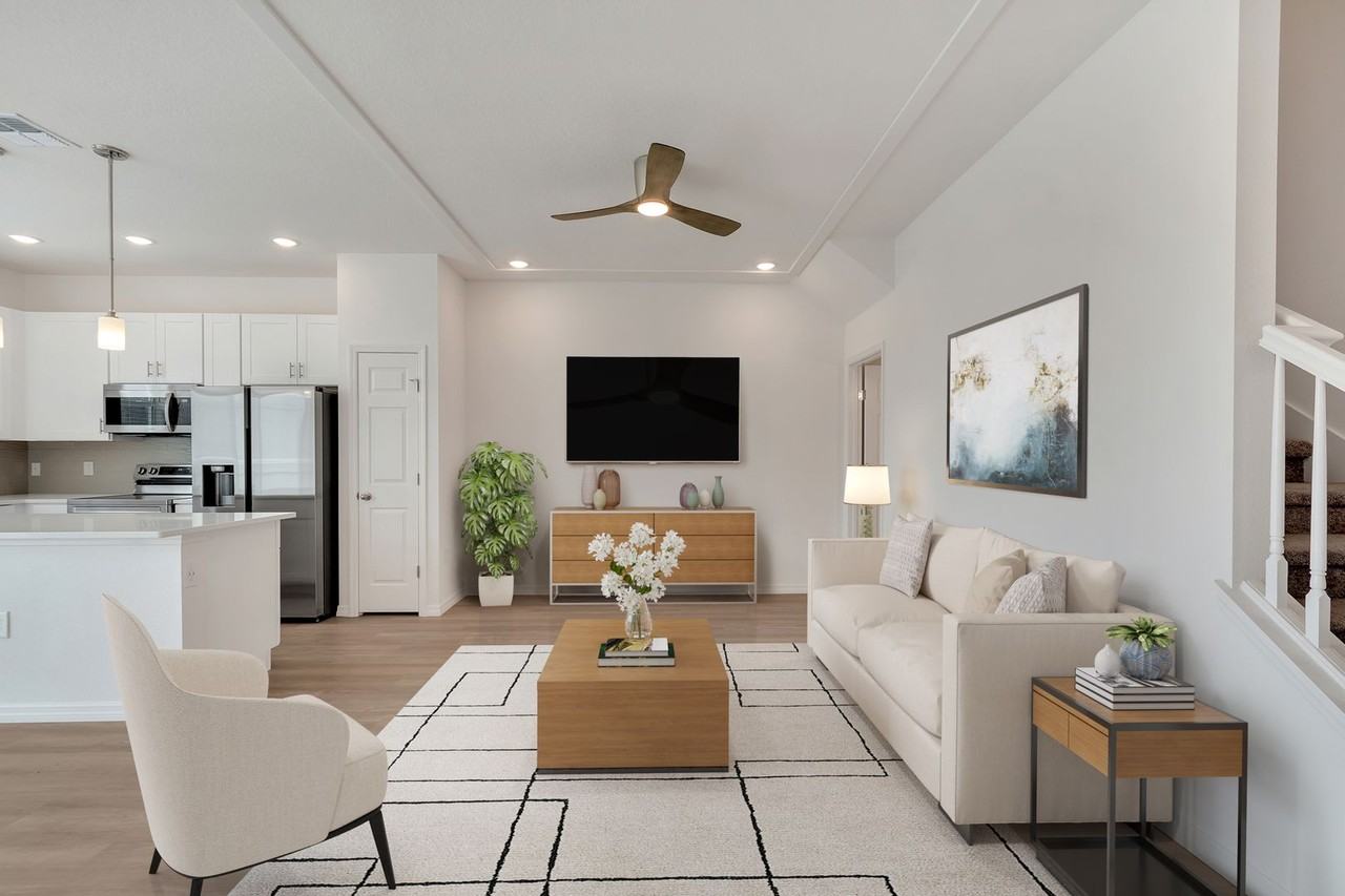 Valencia Isle - Photo 5 of 50