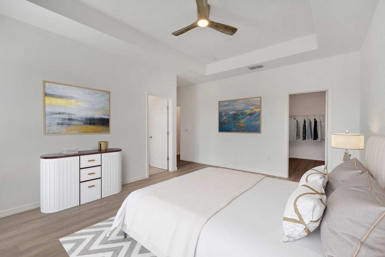 Valencia Isle - Photo 7 of 50