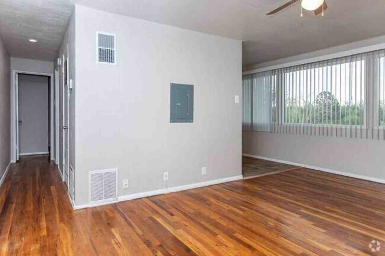 Peak 1535 on South 8th Street - Photo 2 of 7