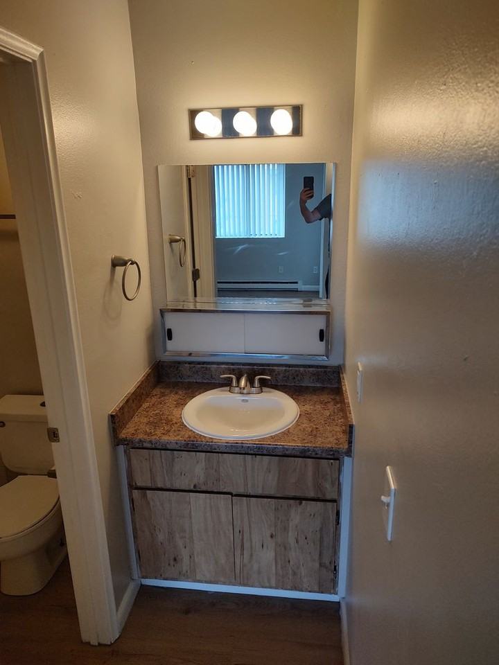 1465 Alvarado Drive - Photo 5 of 16