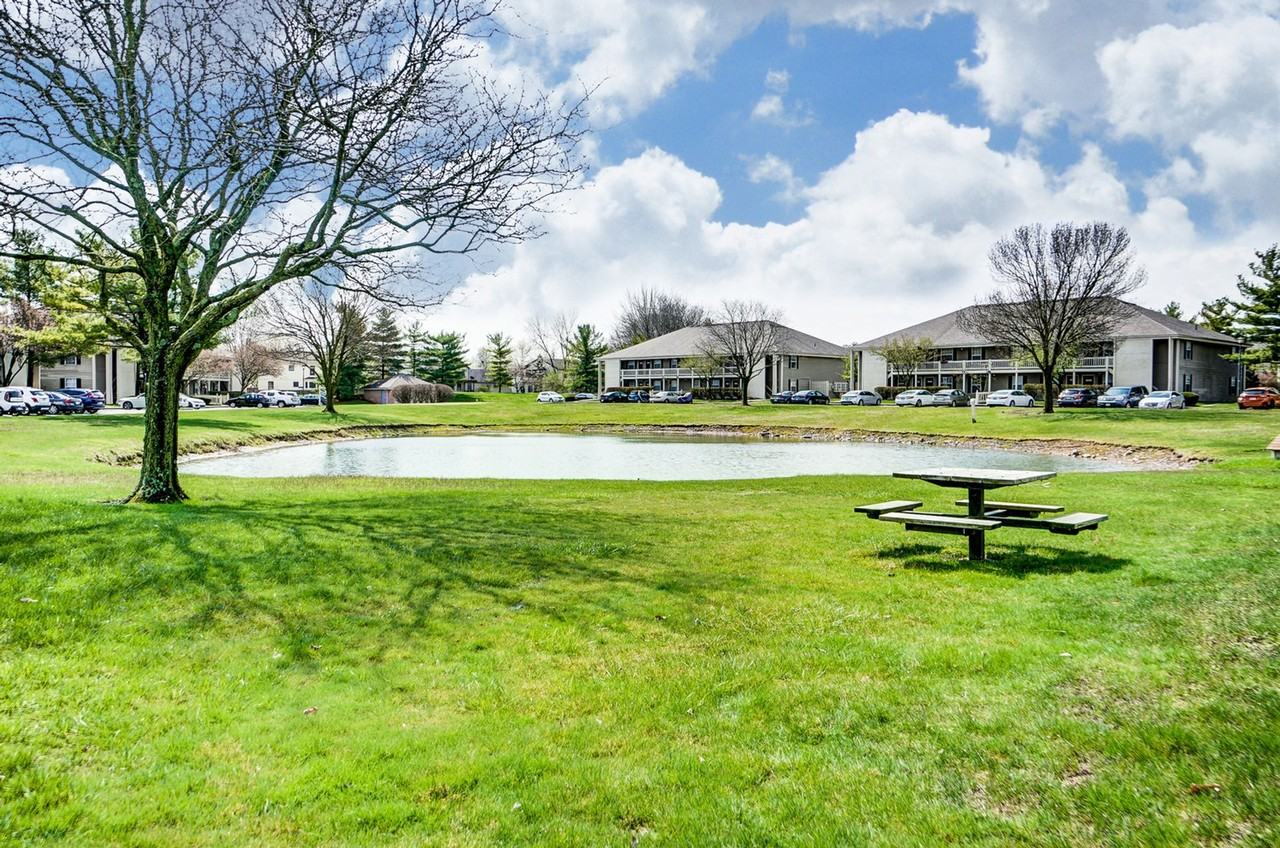 150 - SAWMILL PLACE - Photo 3 of 6