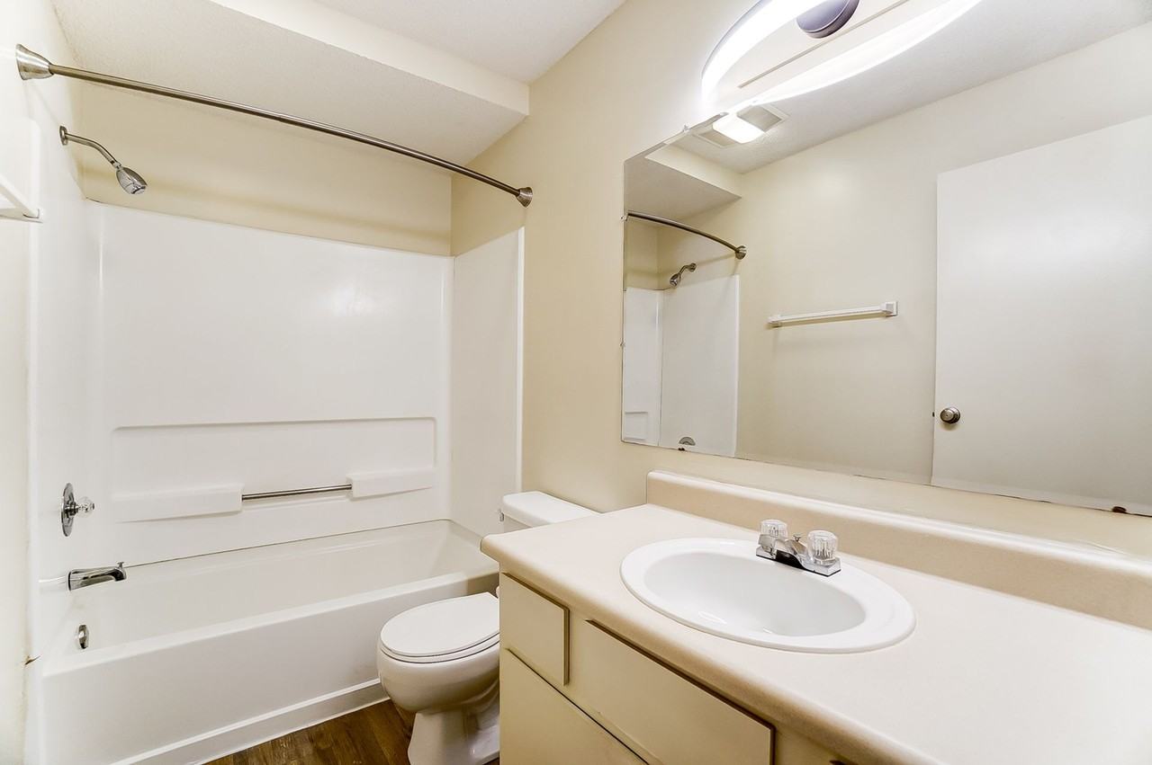 150 - SAWMILL PLACE - Photo 5 of 6