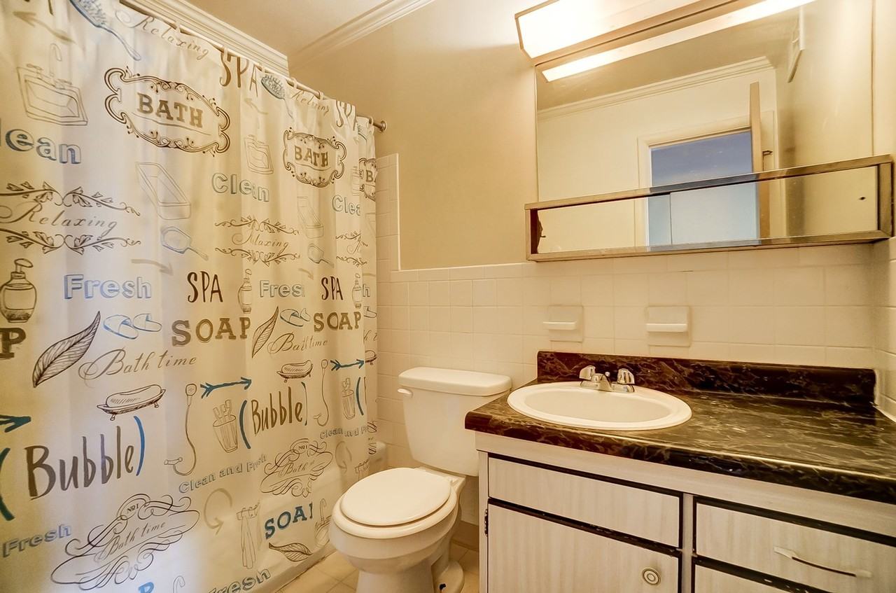 510 - CLEVELAND PLAZA - Photo 3 of 4