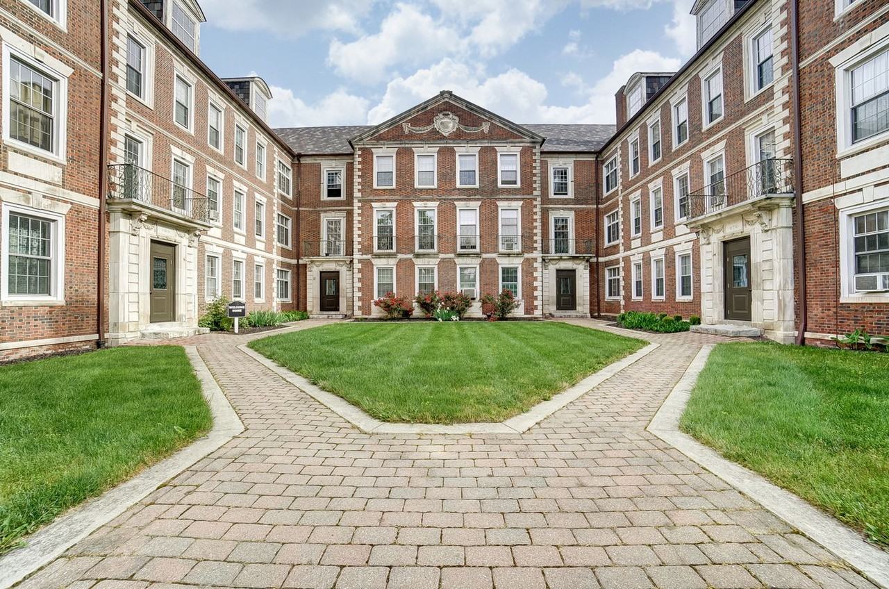 620 - GOVERNORS TERRACE, LLC - Photo 2 of 9