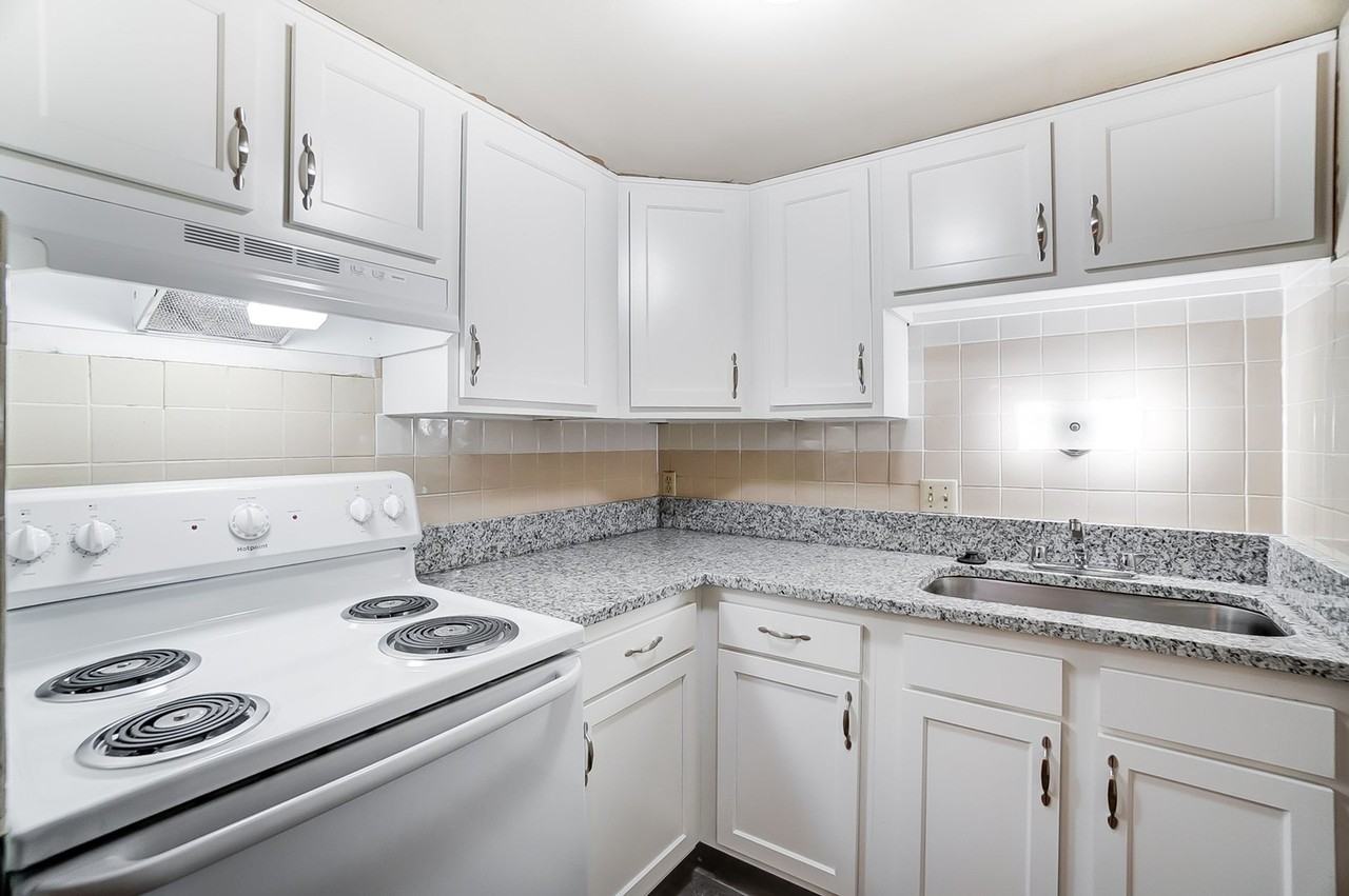 660 - WORTHINGTON TOWERS APTS. LLC - Photo 4 of 7