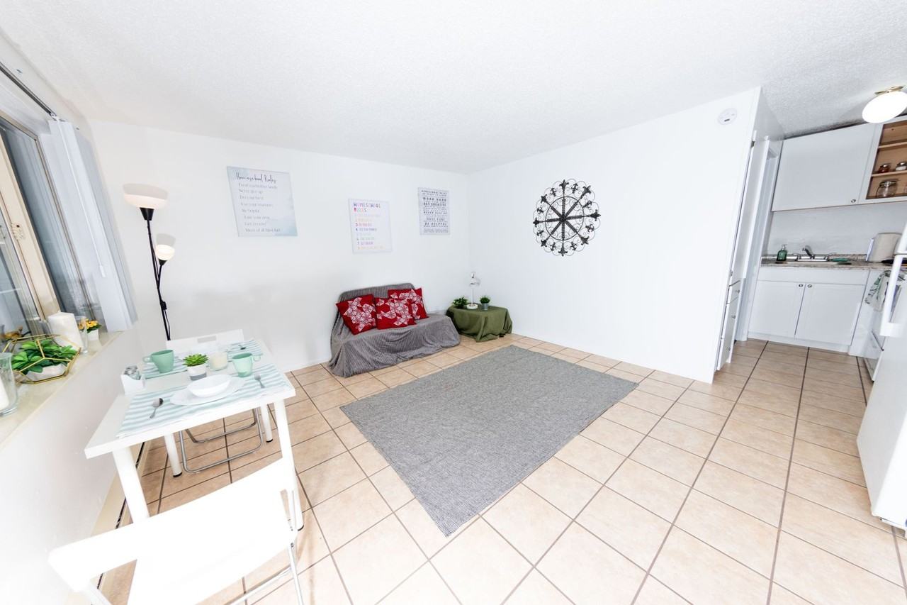 Evergreen Court Apartments - Photo 4 of 44