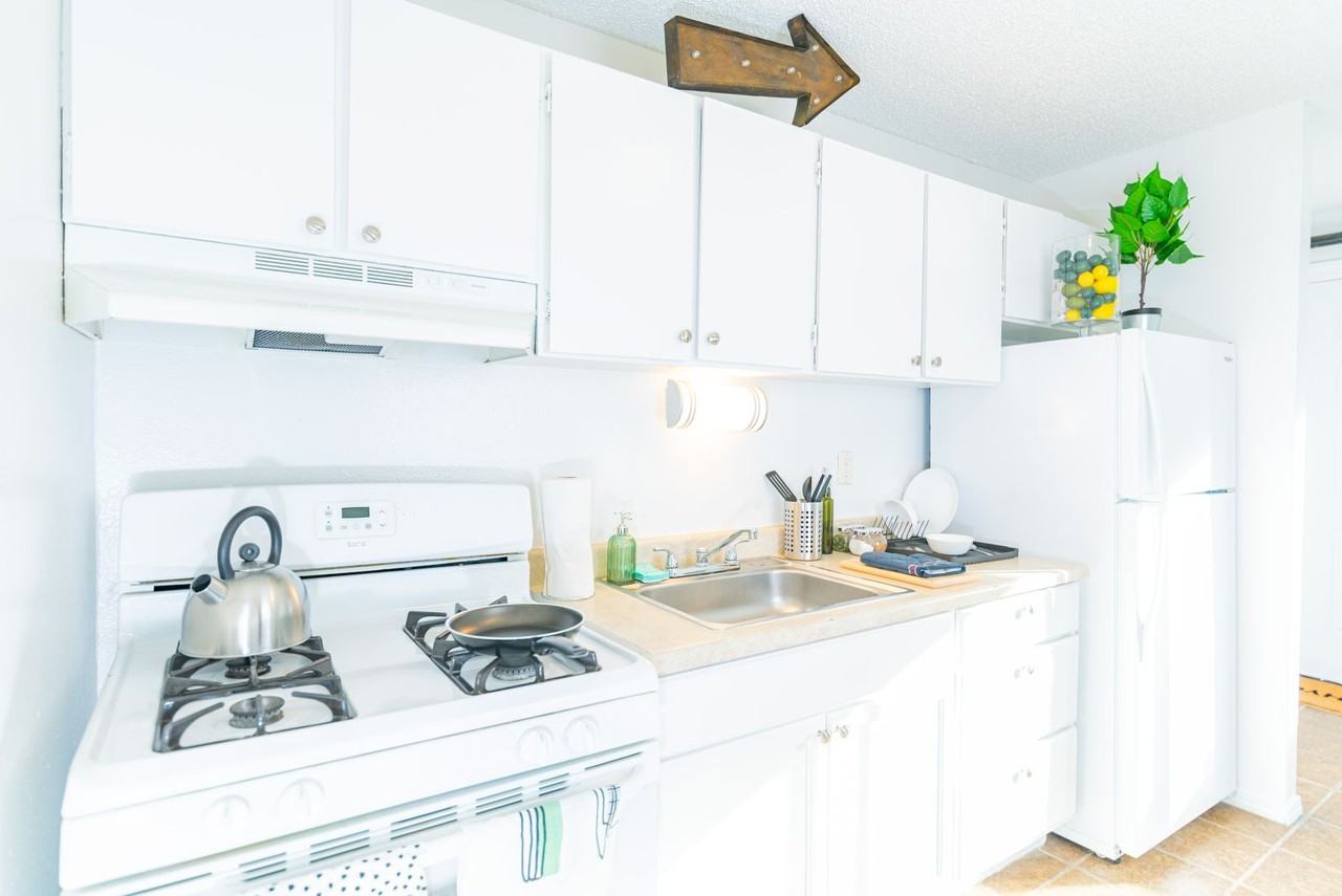 5930 Sixth Ave - Photo 7 of 50