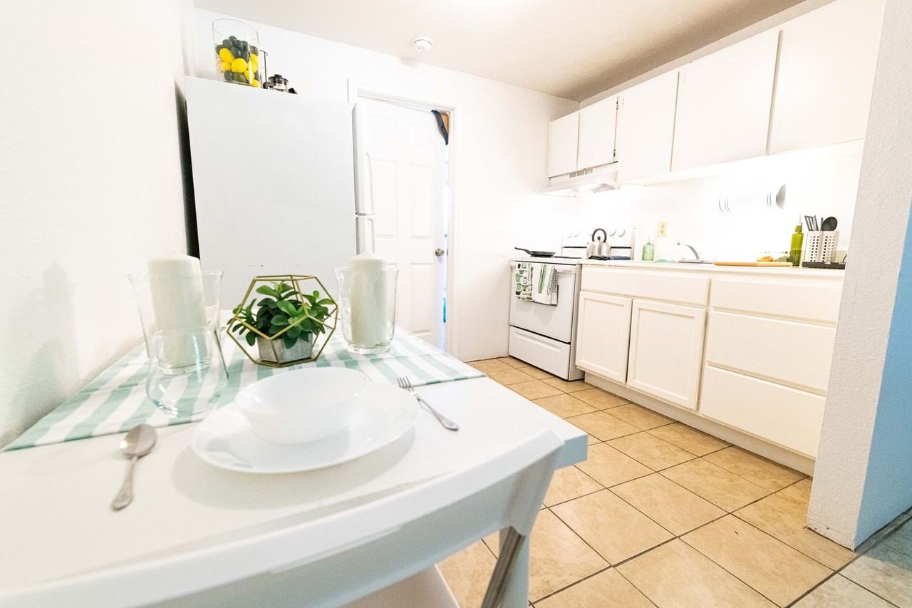 5930 Sixth Ave - Photo 4 of 50