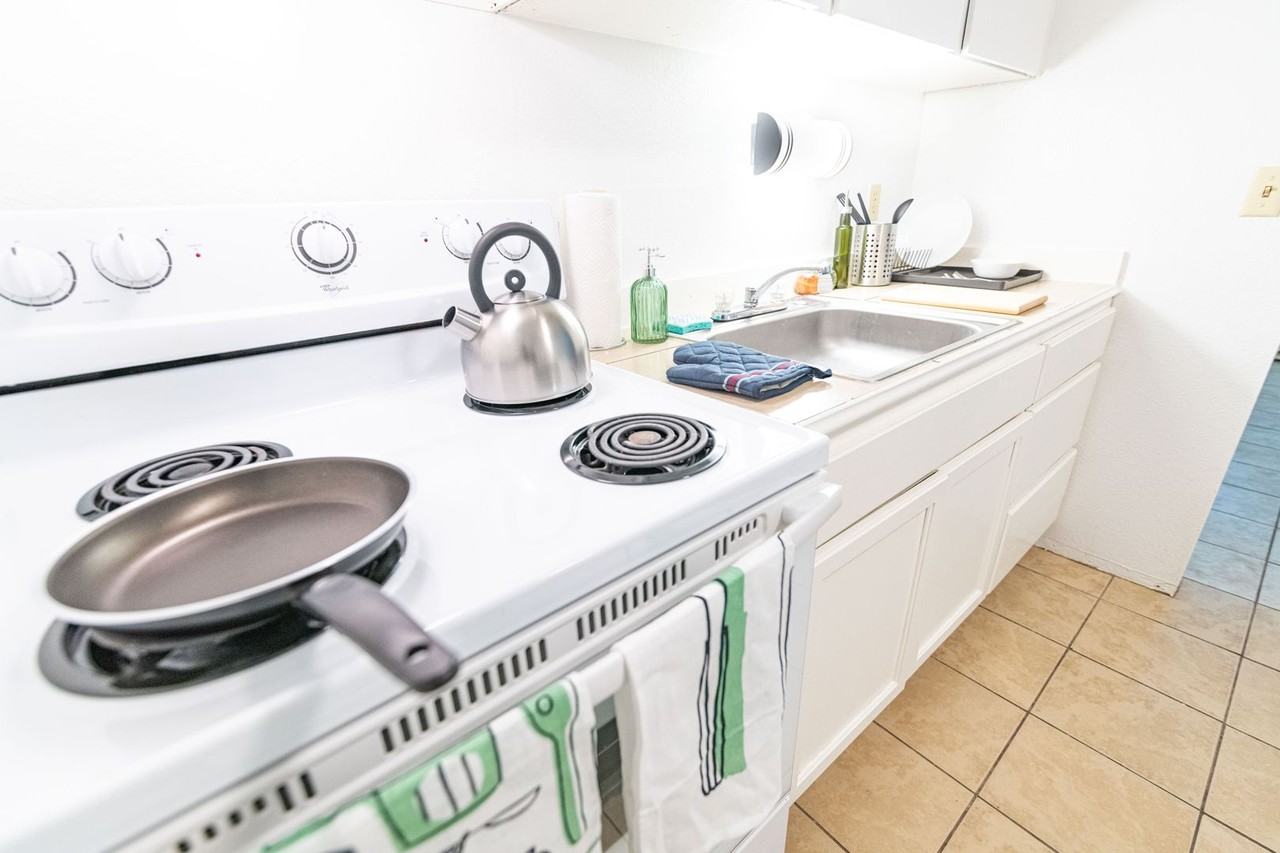 5930 Sixth Ave - Photo 7 of 50