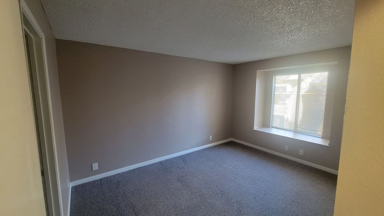 Sunset Springs Apartments - Photo 2 of 9