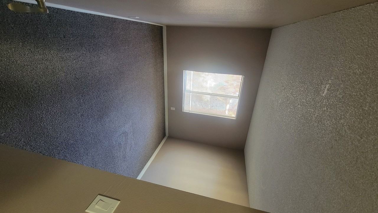 Sunset Springs Apartments - Photo 4 of 9