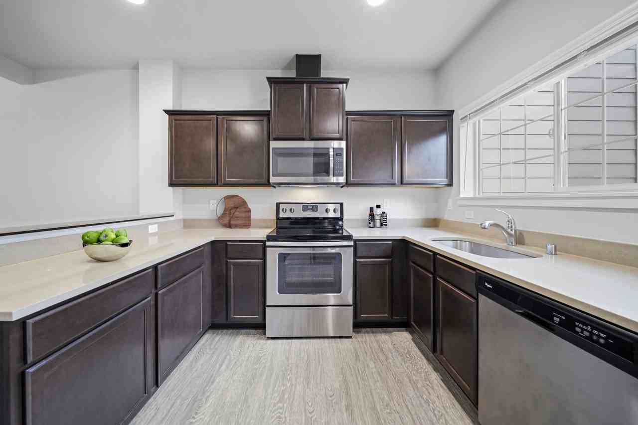 Viking's Landing - Photo 3 of 18