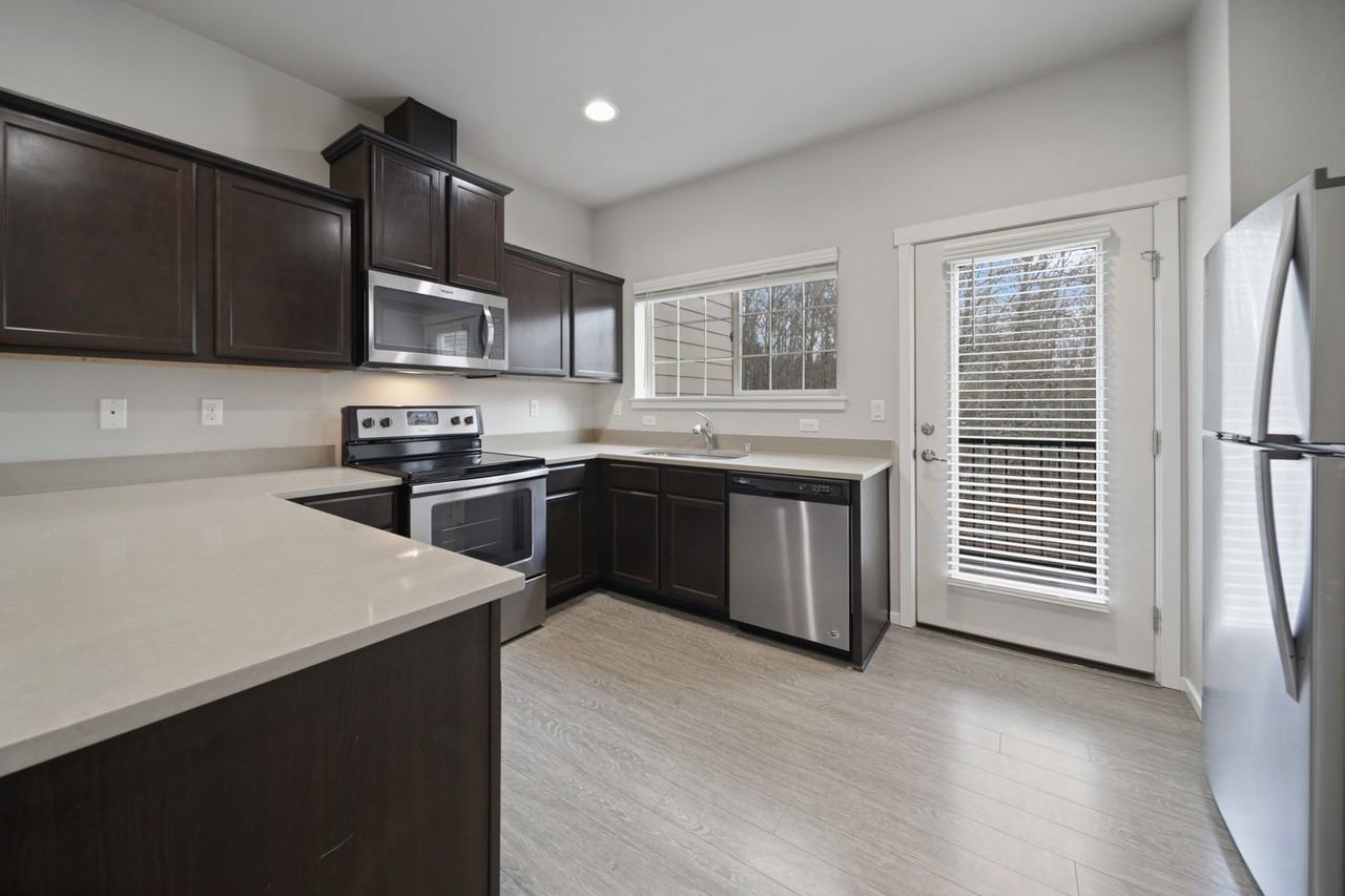 Viking's Landing - Photo 4 of 18