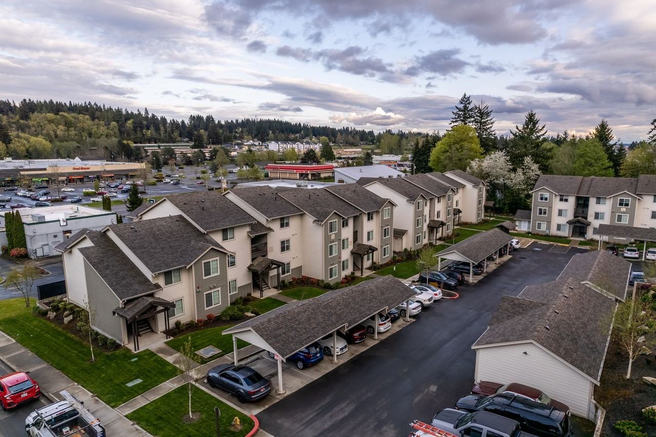 Griffin Glen II - Photo 6 of 13