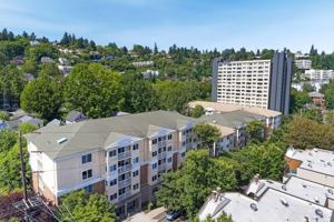featured image of 1604 SW Clay St