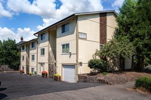 11 SW Curry St. - Photo 1 of 1