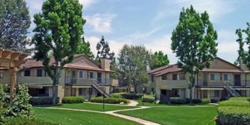 featured image of Willow Dr