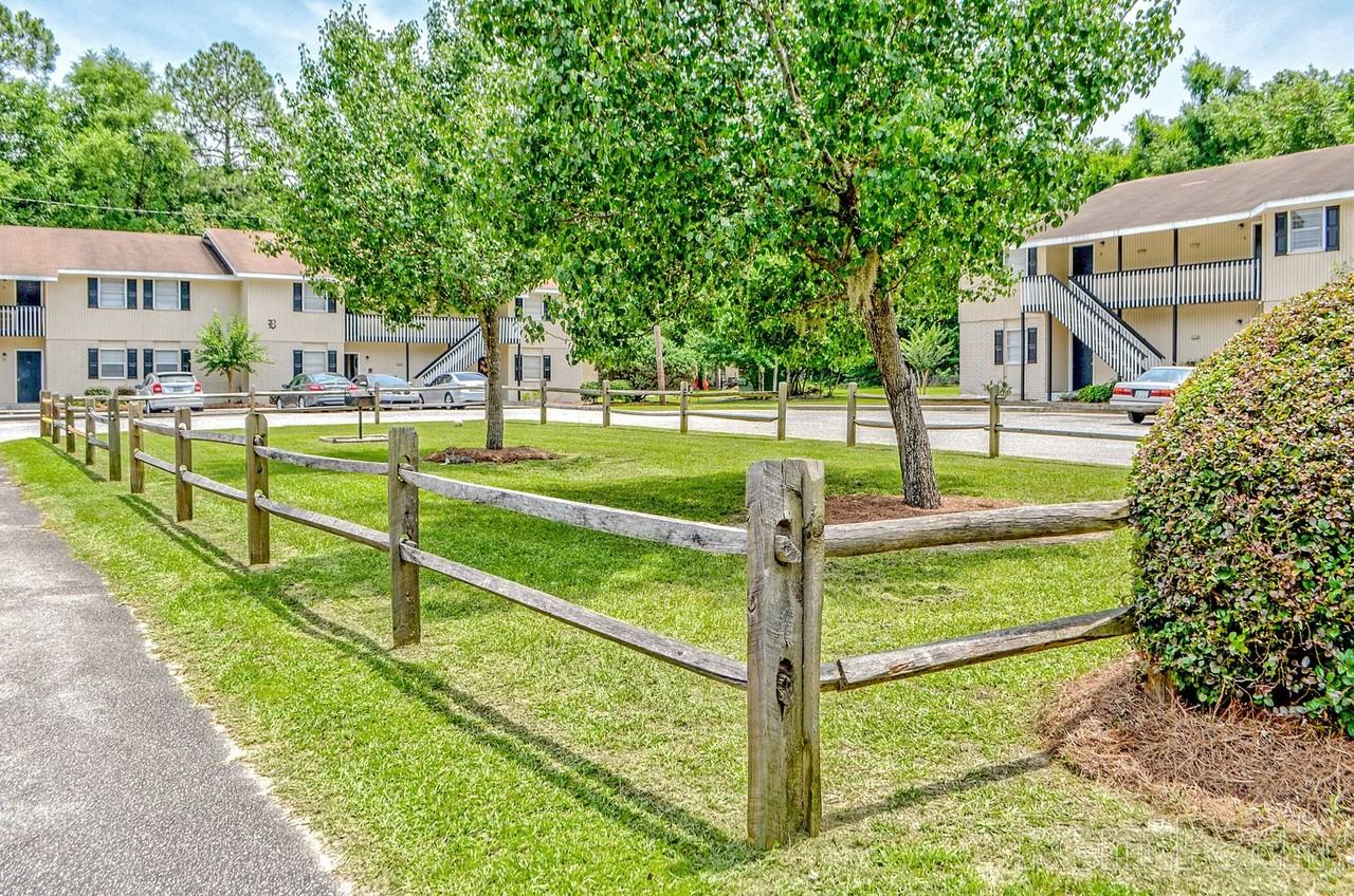 Springfield Manor - Photo 3 of 20