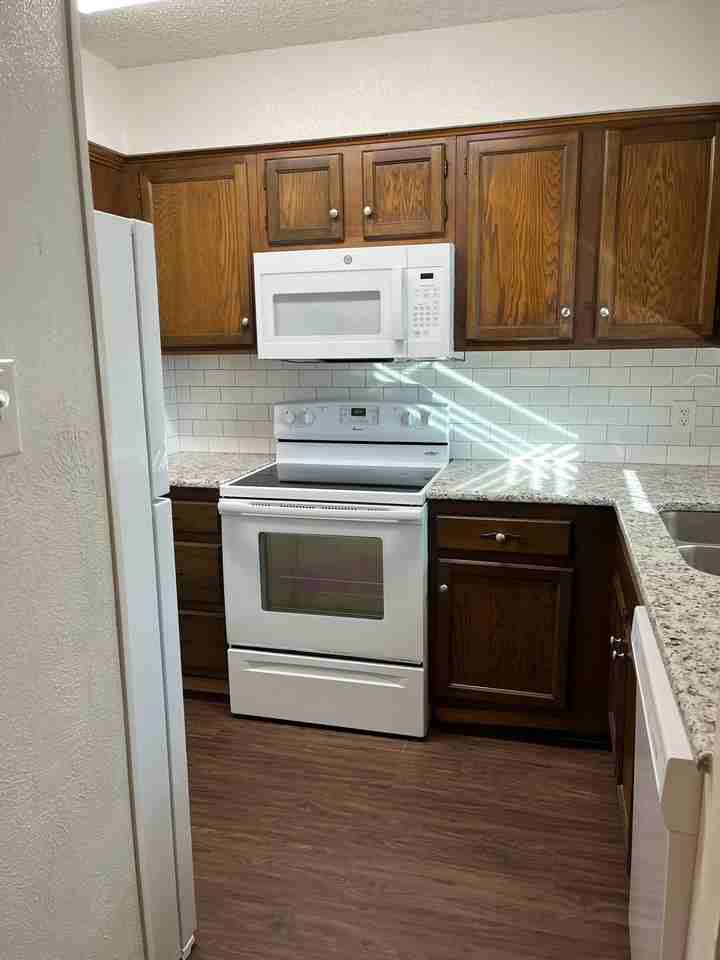 405 McMillain St - Photo 5 of 25