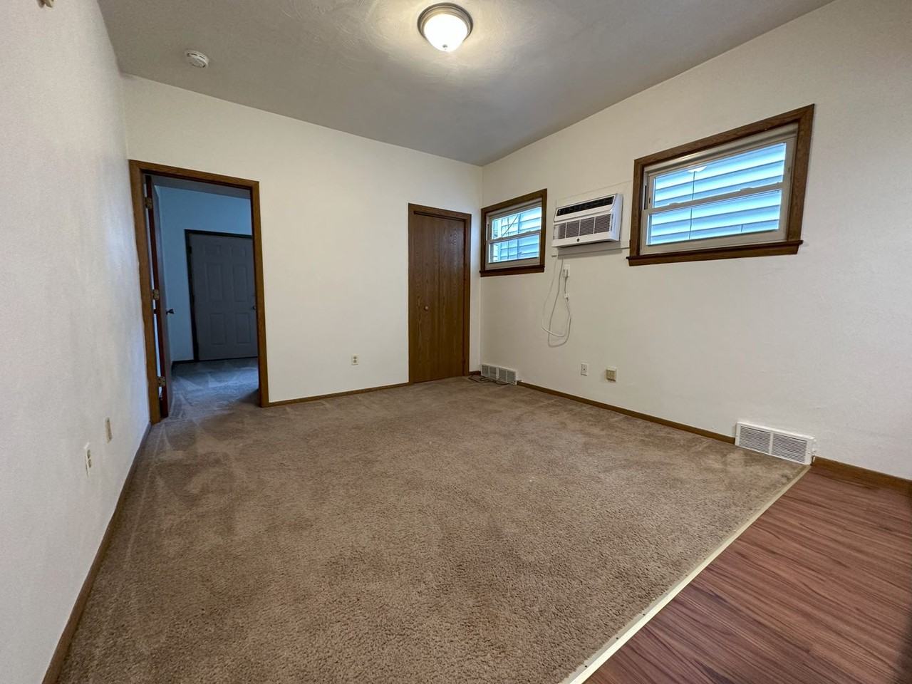 pr 3808 - Photo 2 of 14