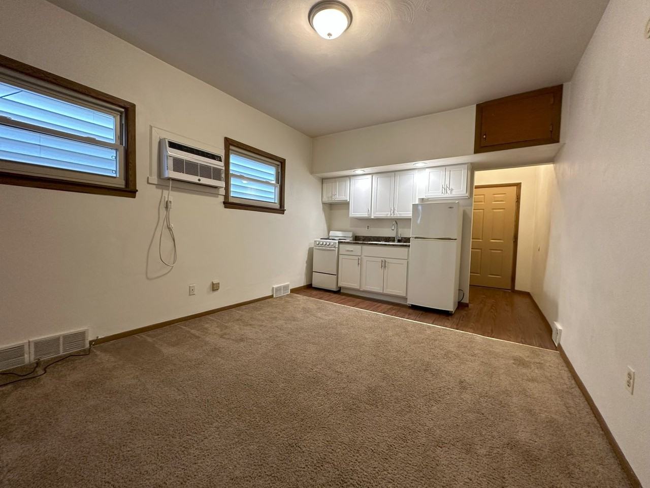 pr 3808 - Photo 3 of 14