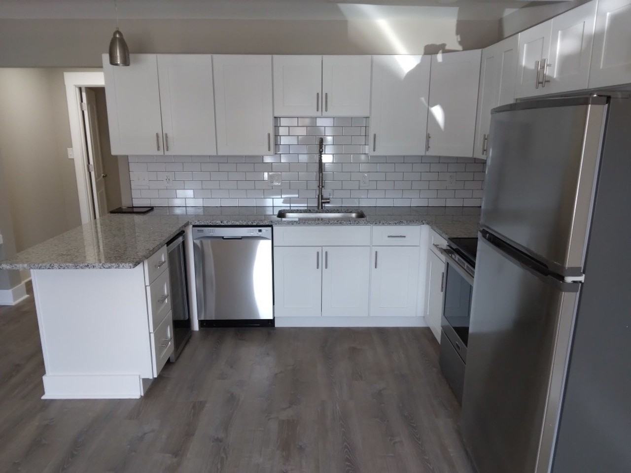 225 E. 20th Street - Photo 4 of 31