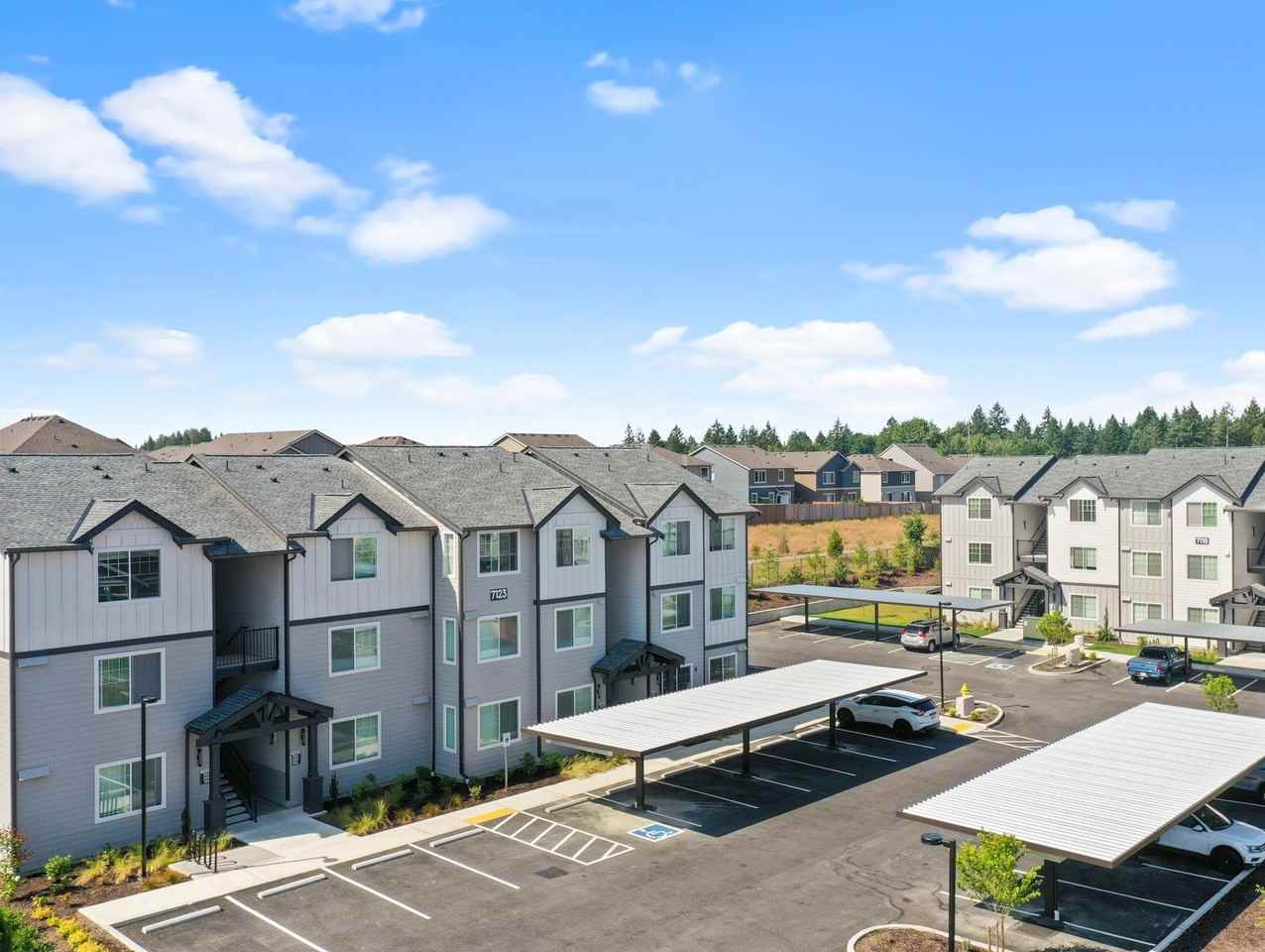 Switchback - Photo 2 of 32