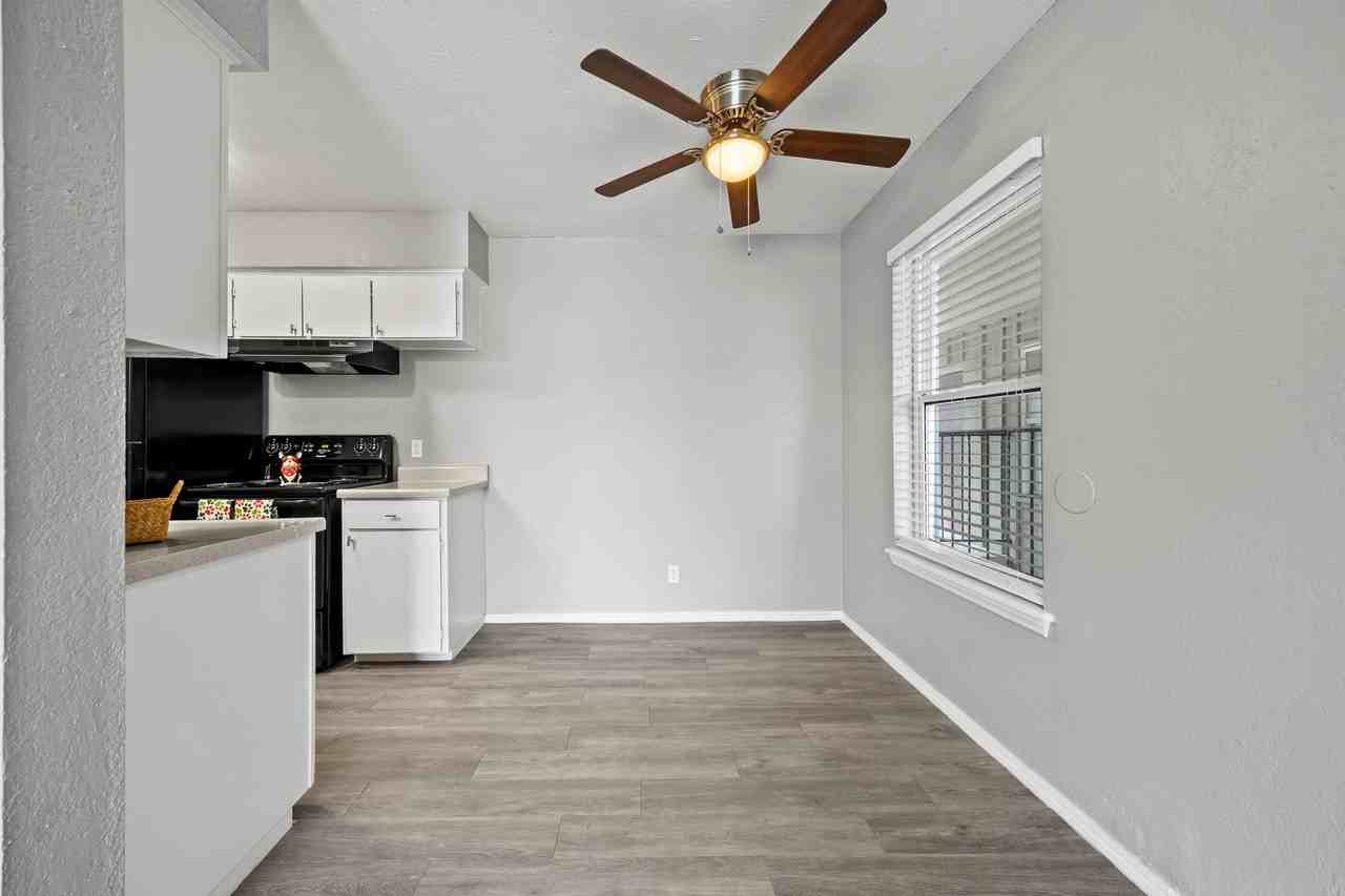 Flats @ 139 - Photo 6 of 30