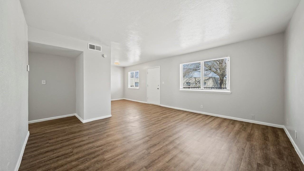 Madison Park Apartments - Photo 4 of 16