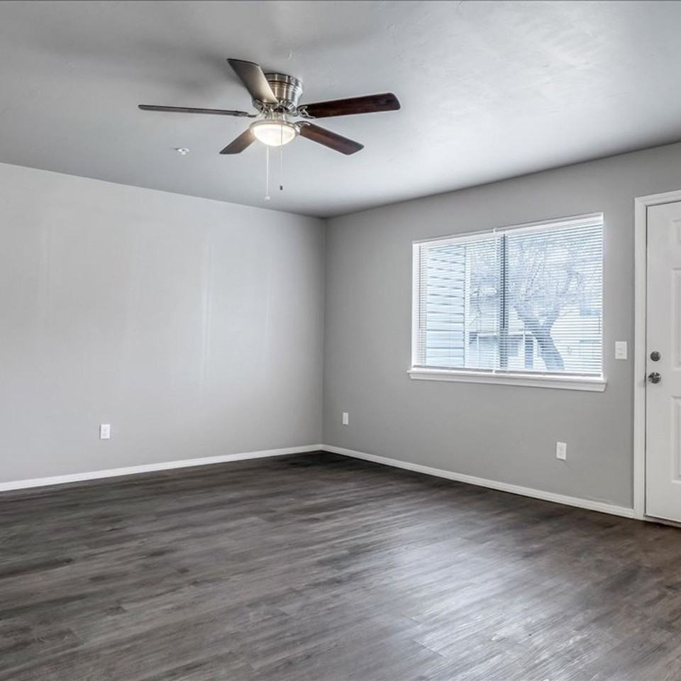 Portland Park Apartments - Photo 2 of 27