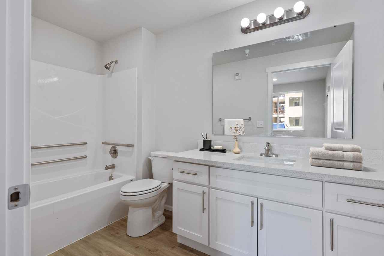 The Manchester - Photo 2 of 11