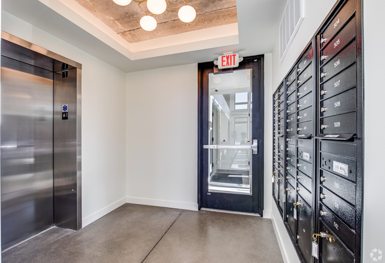 The Aubrey - Photo 7 of 34