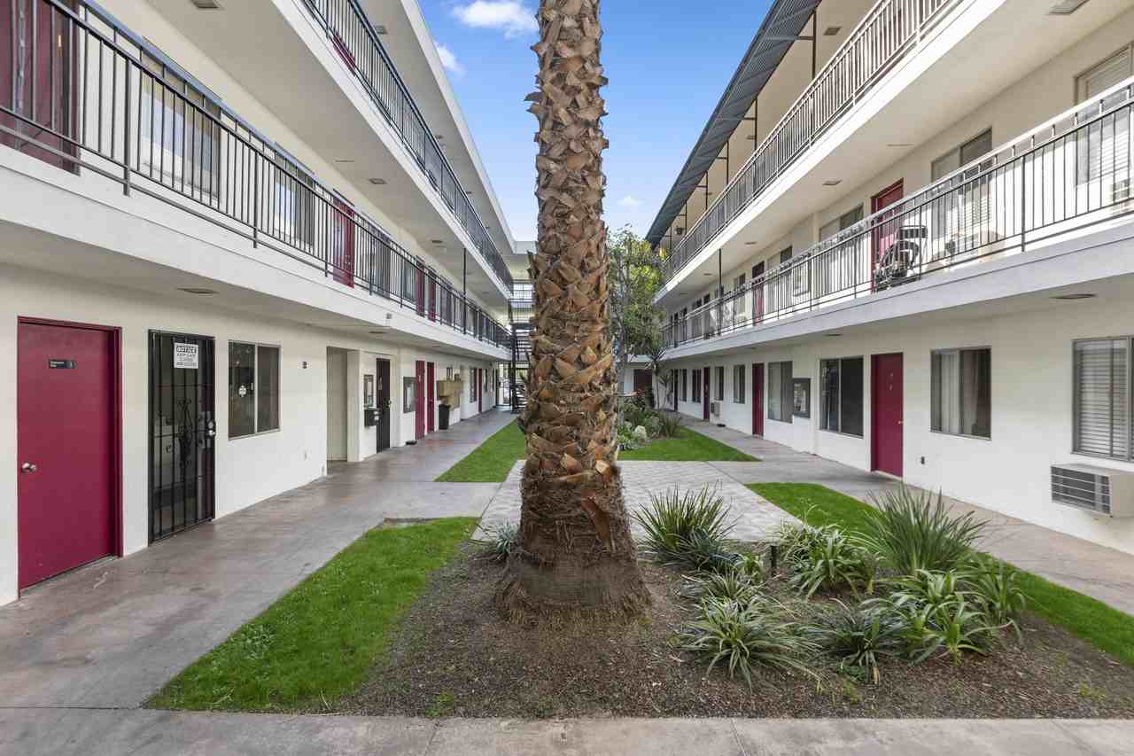 800 Linden Ave - Photo 5 of 29