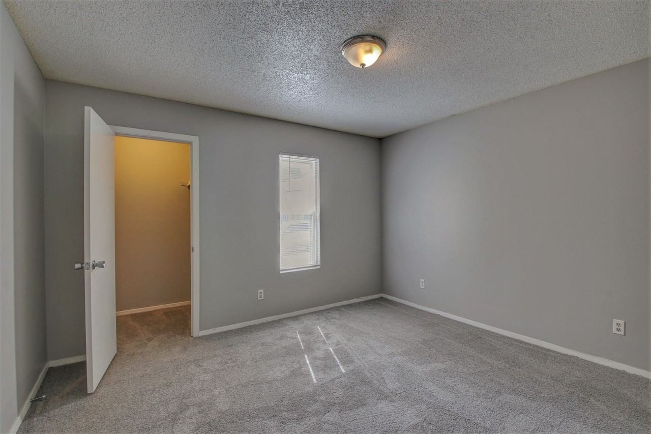 The Arbours Apartment Homes - Photo 5 of 5