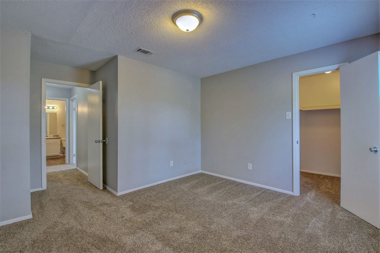 The Grove on Brockington - Photo 4 of 35