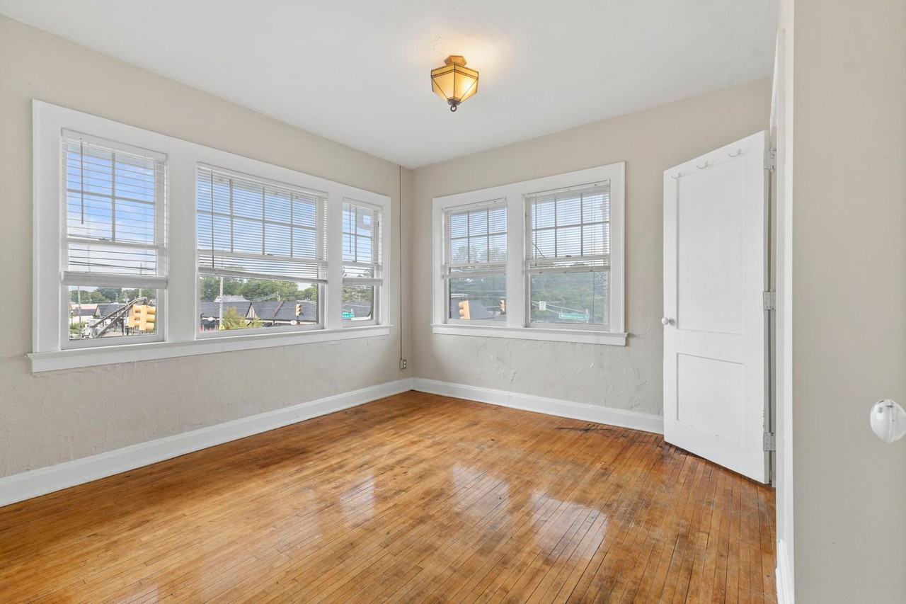 Historic Audubon Court - Photo 7 of 19