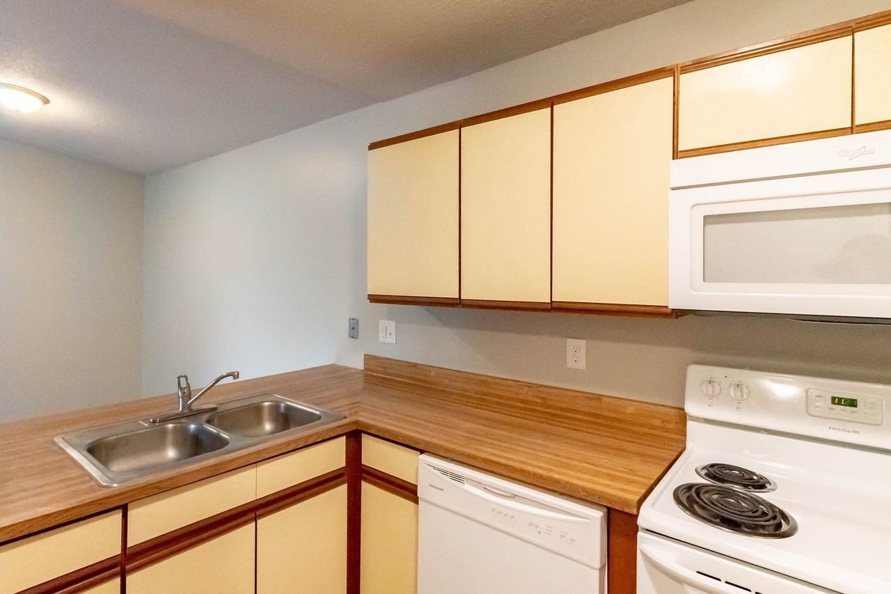 1001 West Wayne Street #303 - Photo 4 of 36