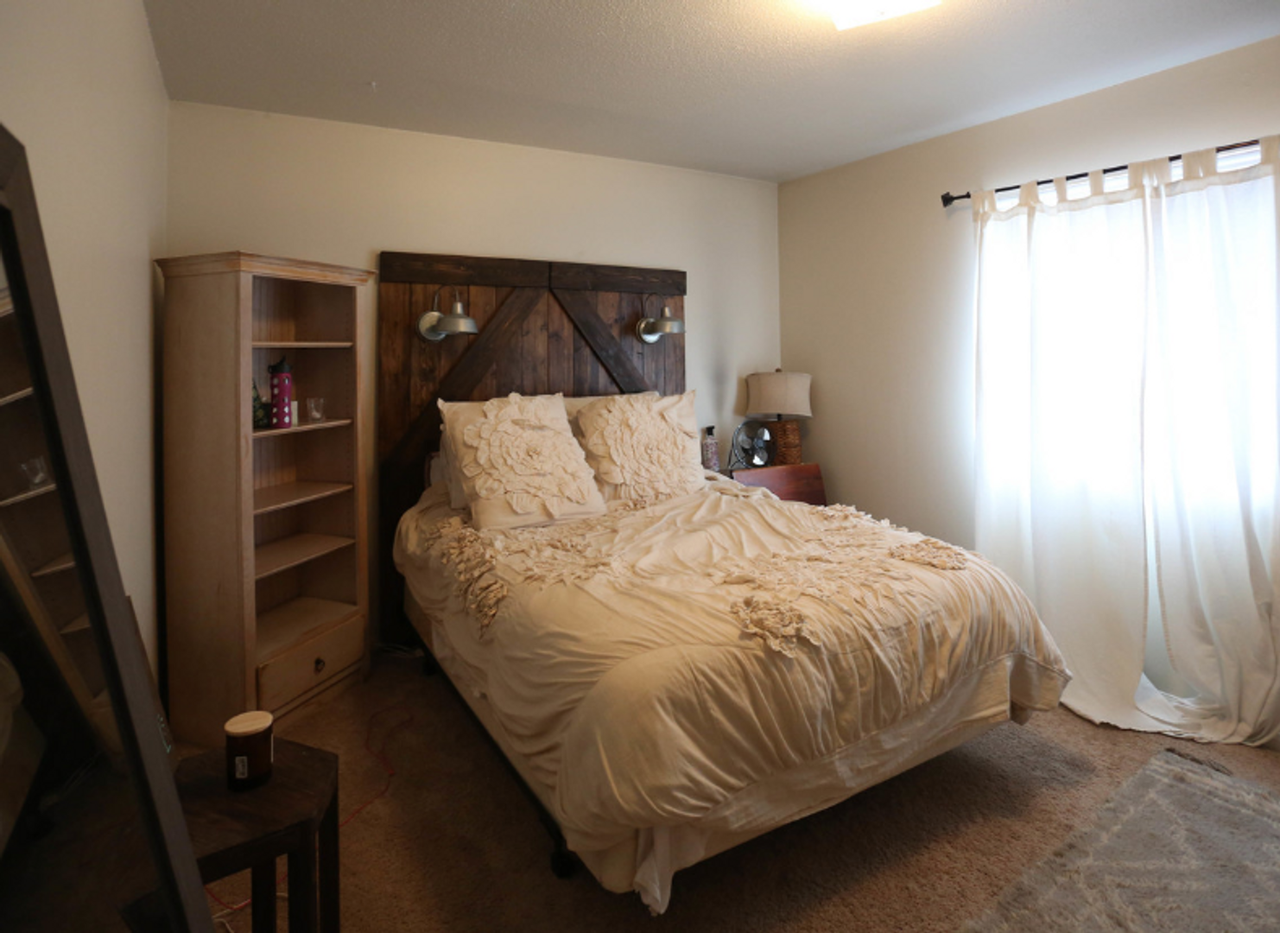 Broadway Apartments - Photo 2 of 31